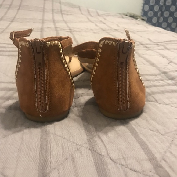 Altar’d State sandals - size 8.5 - Picture 3 of 4